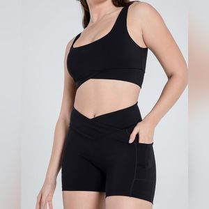 Cosmolle Move Free Bike Short with Pockets